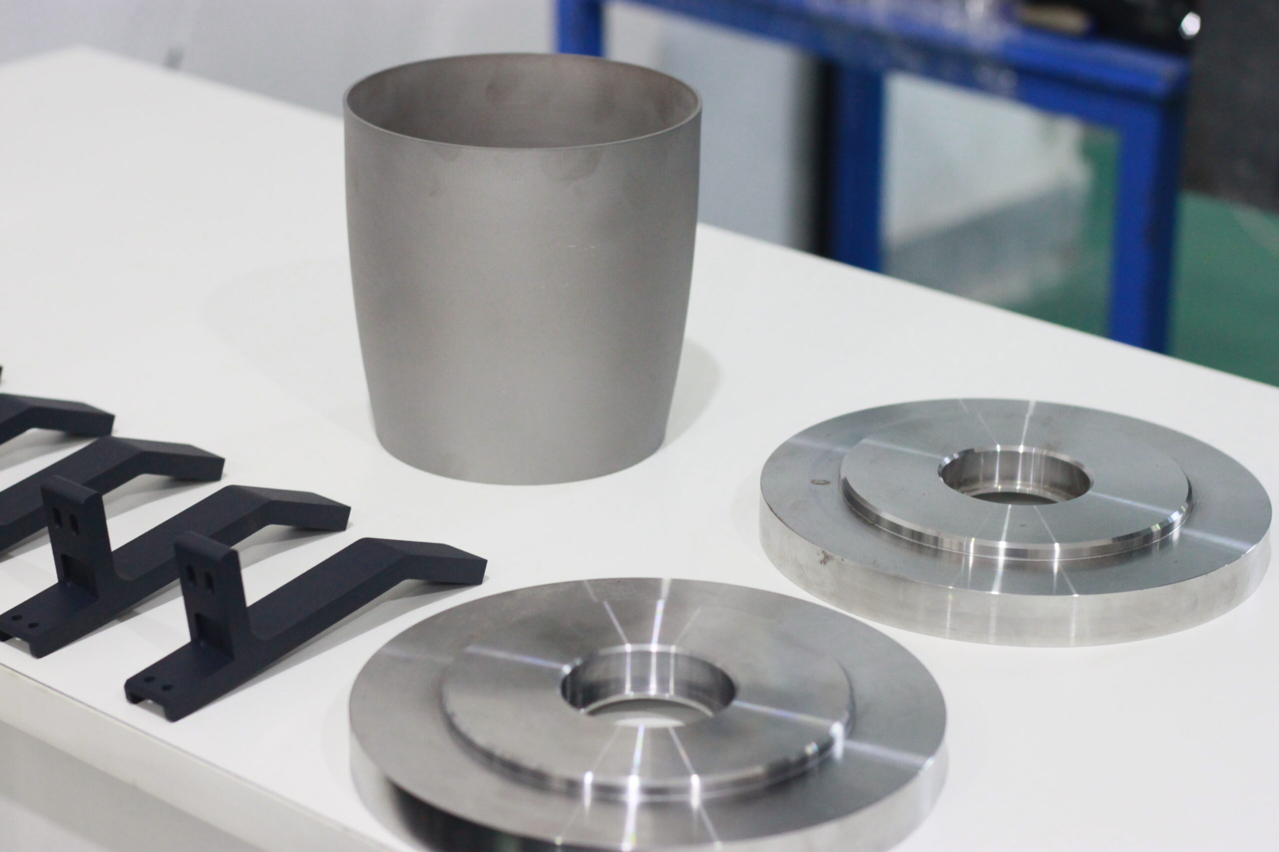 XMAKE's 3D printing titanium parts